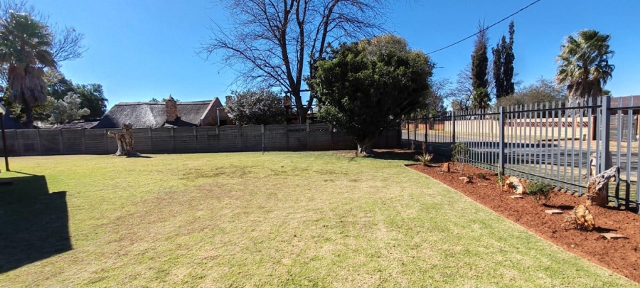 To Let 3 Bedroom Property for Rent in Casseldale Gauteng
