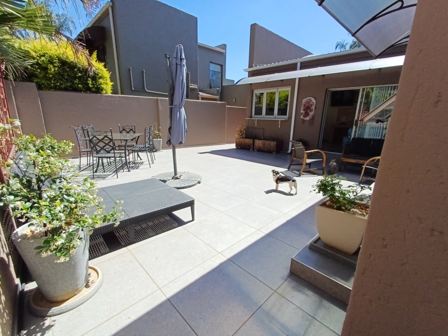 4 Bedroom Property for Sale in Glen Marais Gauteng