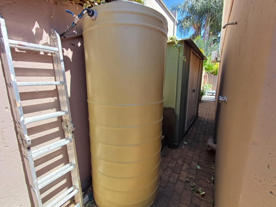 4 Bedroom Property for Sale in Glen Marais Gauteng