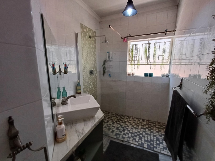 4 Bedroom Property for Sale in Glen Marais Gauteng