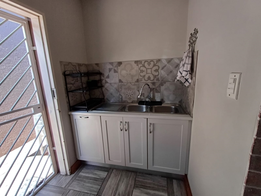 4 Bedroom Property for Sale in Glen Marais Gauteng