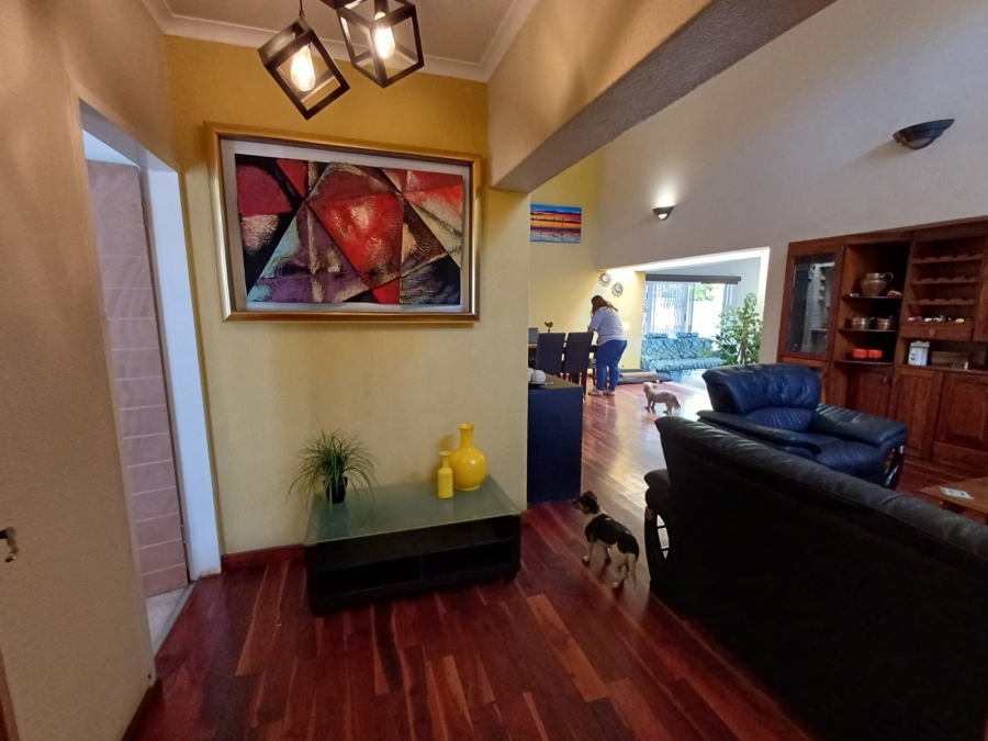 4 Bedroom Property for Sale in Glen Marais Gauteng