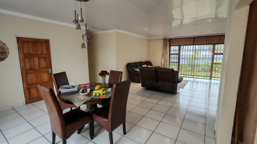 3 Bedroom Property for Sale in Sonneveld Gauteng