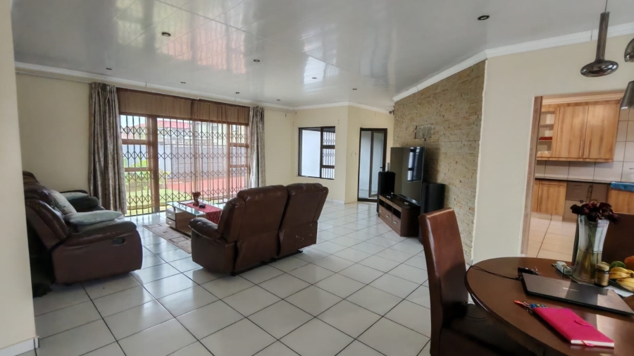 3 Bedroom Property for Sale in Sonneveld Gauteng