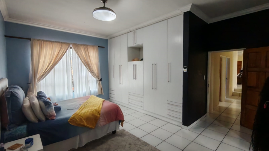 3 Bedroom Property for Sale in Sonneveld Gauteng