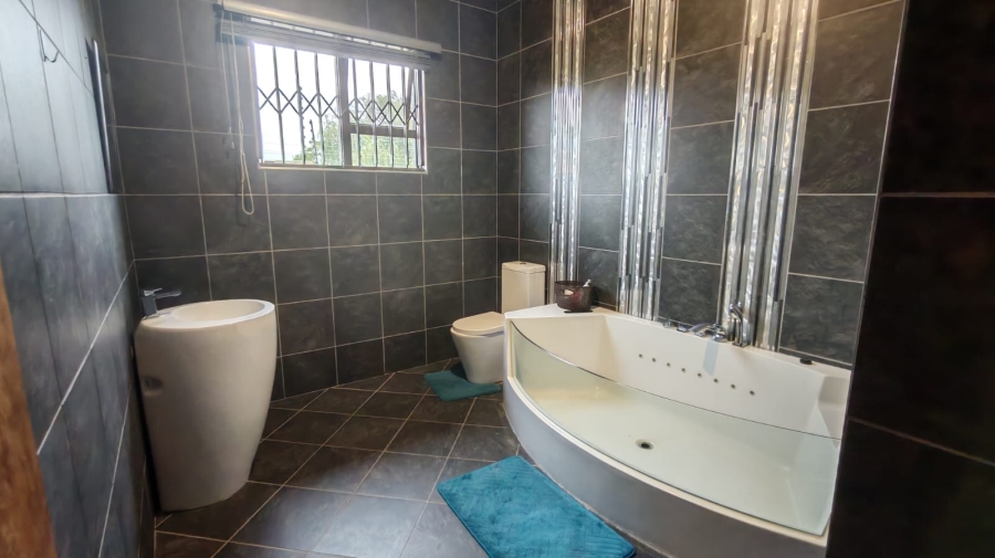 3 Bedroom Property for Sale in Sonneveld Gauteng