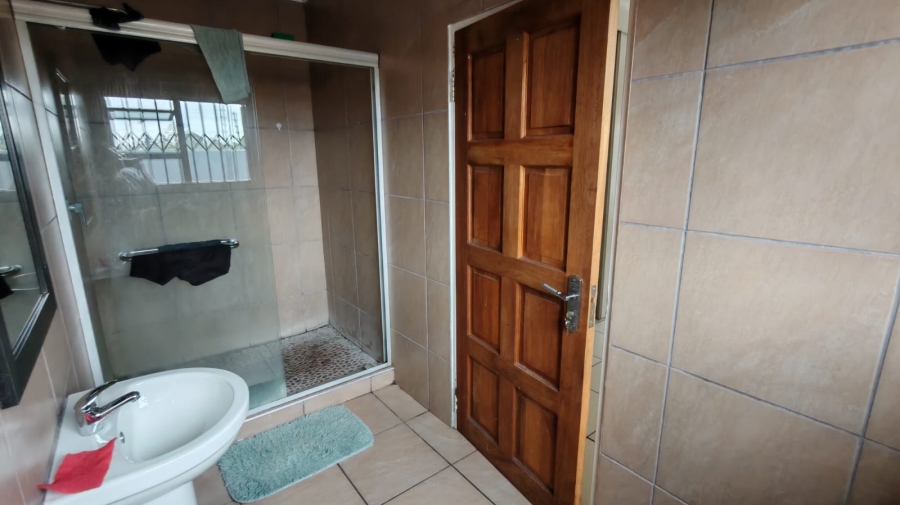 3 Bedroom Property for Sale in Sonneveld Gauteng