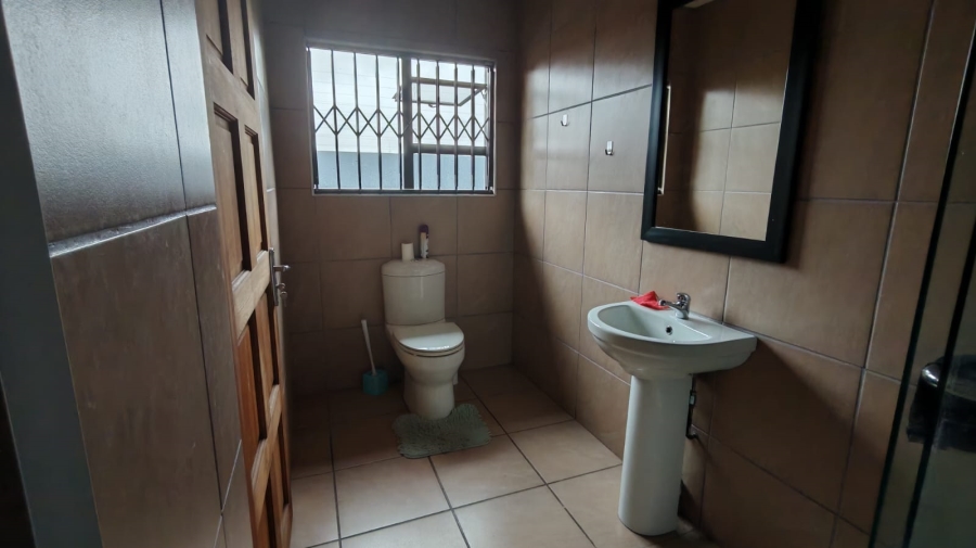 3 Bedroom Property for Sale in Sonneveld Gauteng