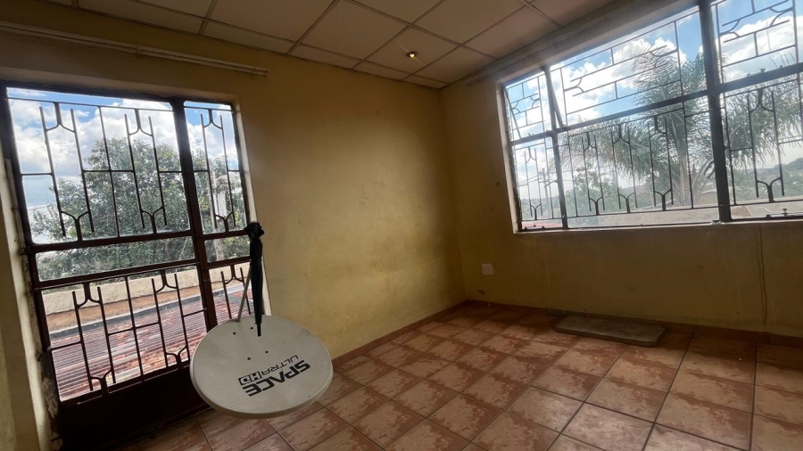 2 Bedroom Property for Sale in Mamelodi East Gauteng