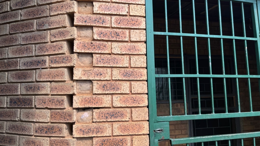 2 Bedroom Property for Sale in Mamelodi East Gauteng