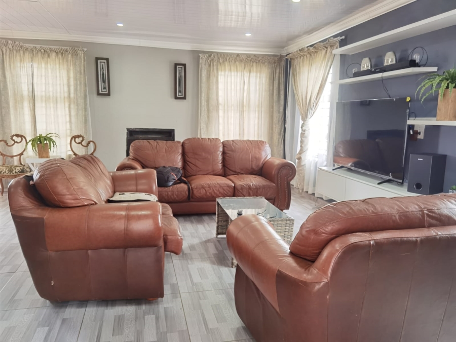 4 Bedroom Property for Sale in Soshanguve BB Gauteng