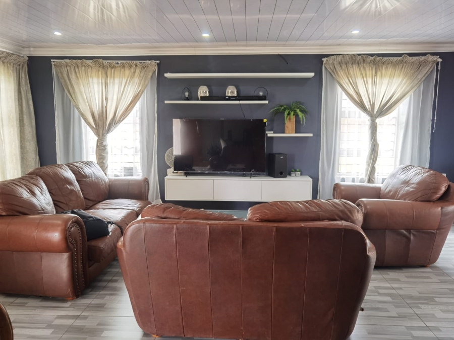 4 Bedroom Property for Sale in Soshanguve BB Gauteng