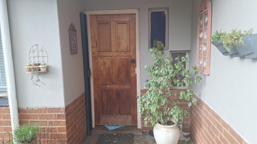 4 Bedroom Property for Sale in East Lynne Gauteng