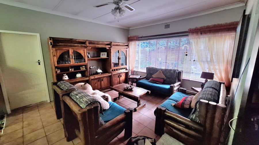 4 Bedroom Property for Sale in East Lynne Gauteng