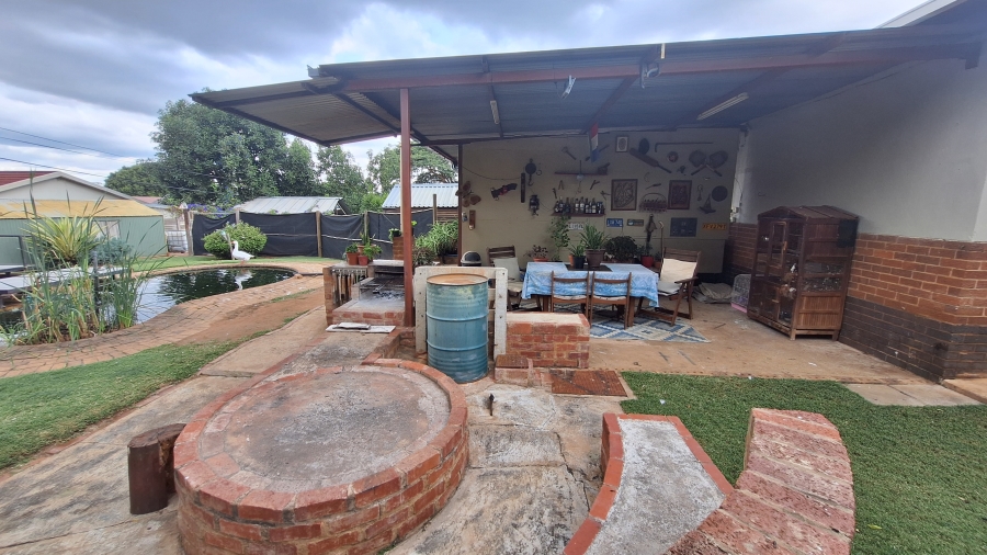 4 Bedroom Property for Sale in East Lynne Gauteng