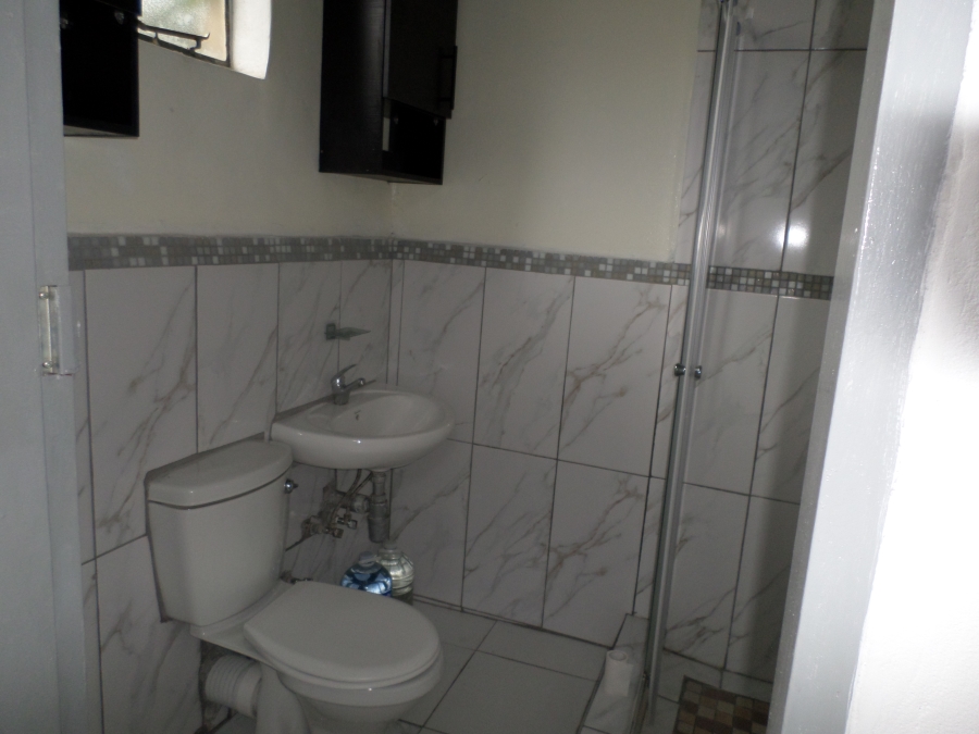 To Let 1 Bedroom Property for Rent in Coronationville Gauteng