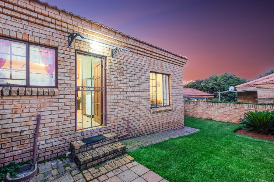 3 Bedroom Property for Sale in Kenmare Gauteng