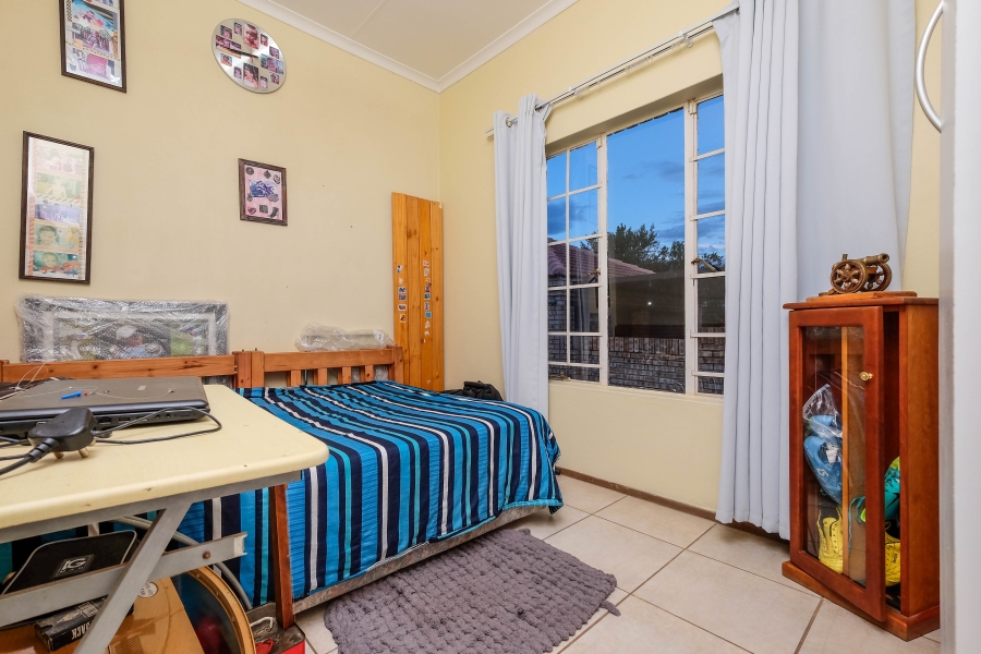 3 Bedroom Property for Sale in Kenmare Gauteng