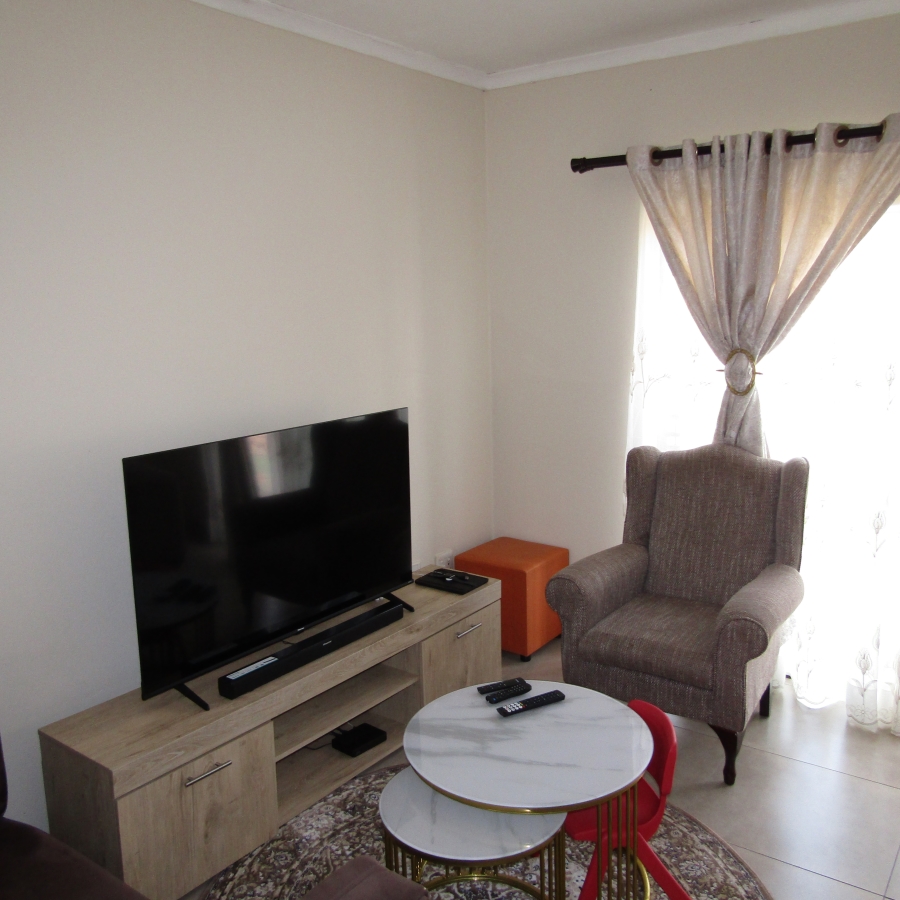 2 Bedroom Property for Sale in Witpoortjie Gauteng
