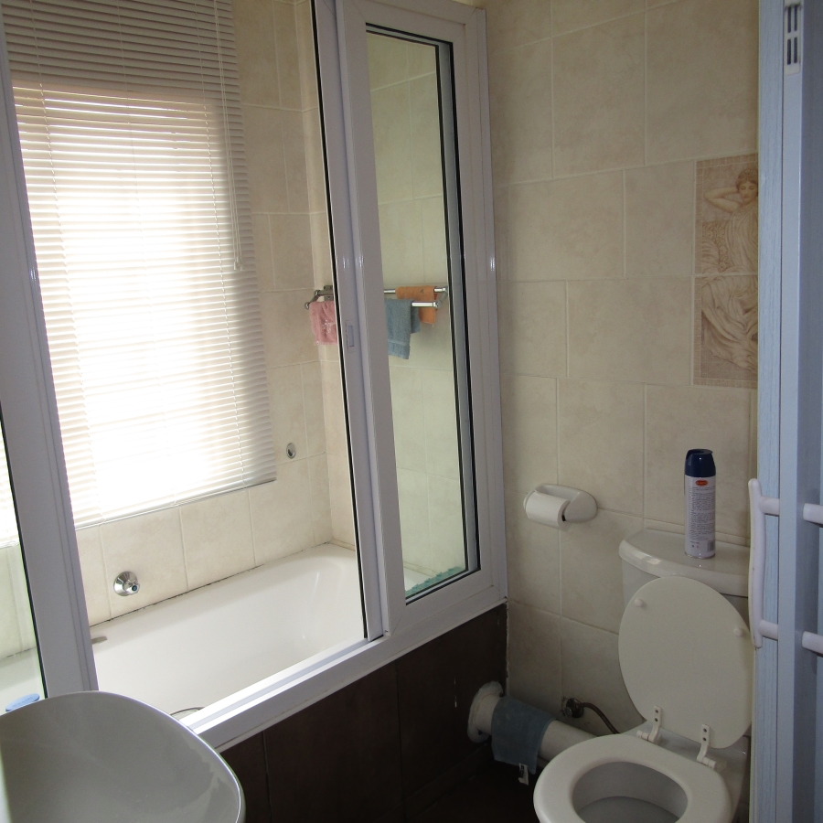 2 Bedroom Property for Sale in Witpoortjie Gauteng