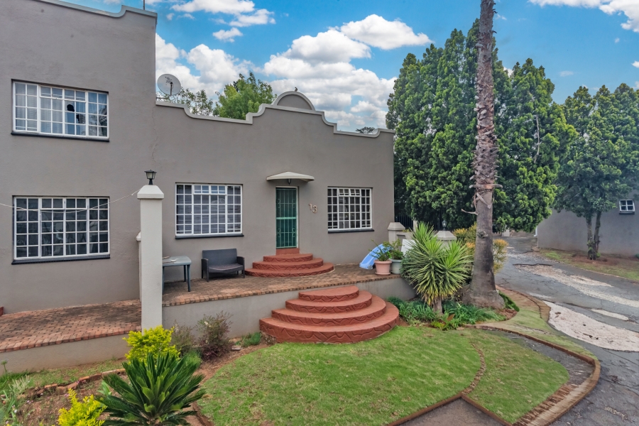 2 Bedroom Property for Sale in Helderkruin Gauteng