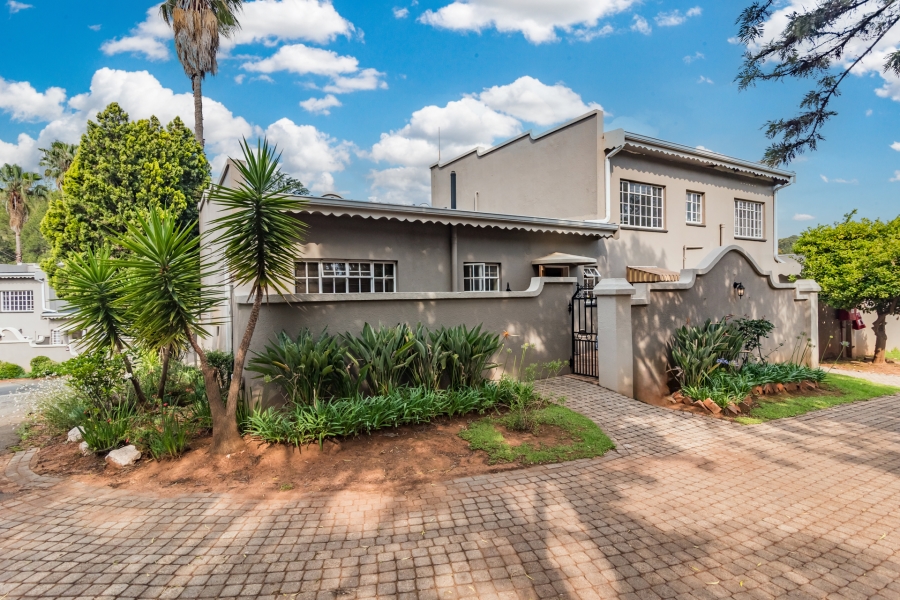 2 Bedroom Property for Sale in Helderkruin Gauteng
