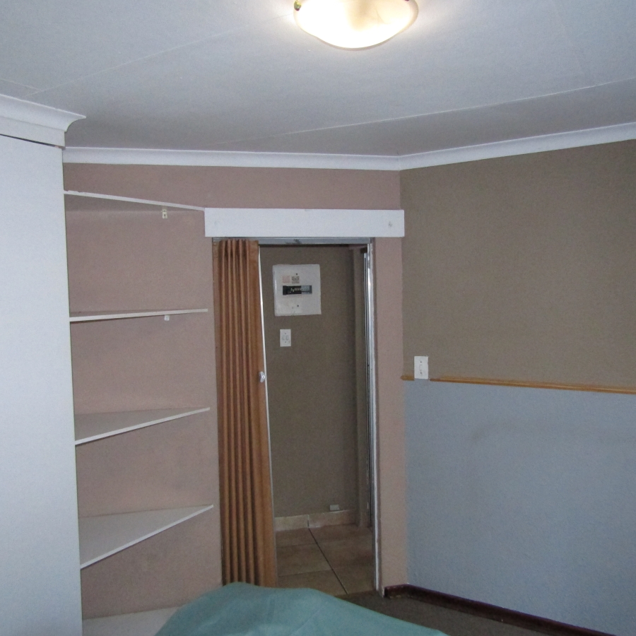 2 Bedroom Property for Sale in Helderkruin Gauteng