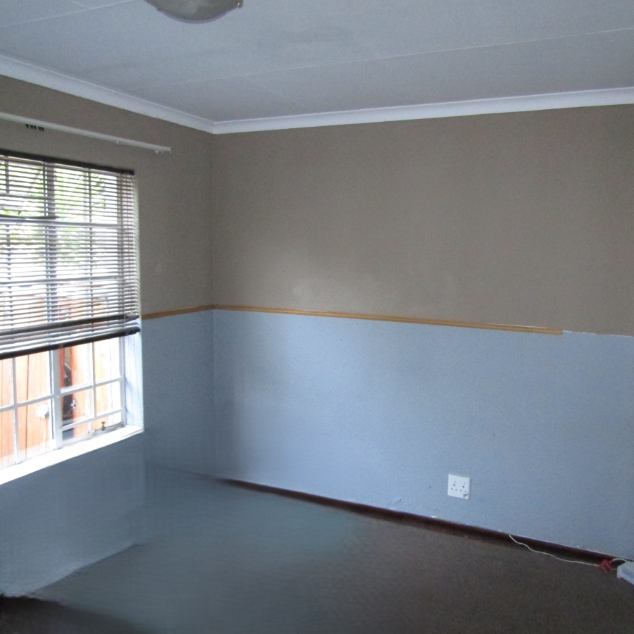 2 Bedroom Property for Sale in Helderkruin Gauteng