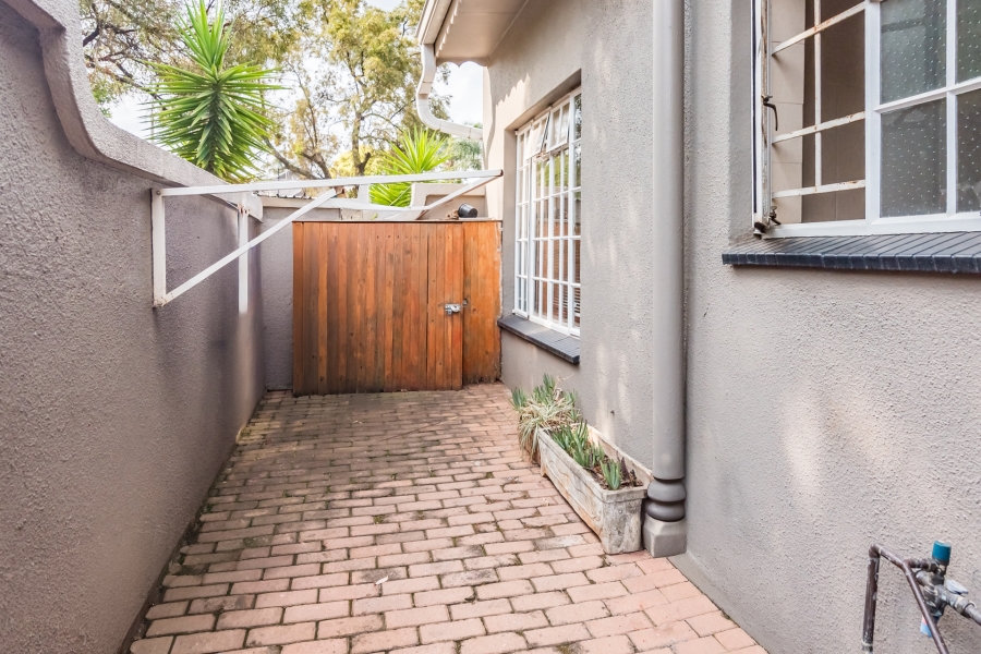 2 Bedroom Property for Sale in Helderkruin Gauteng