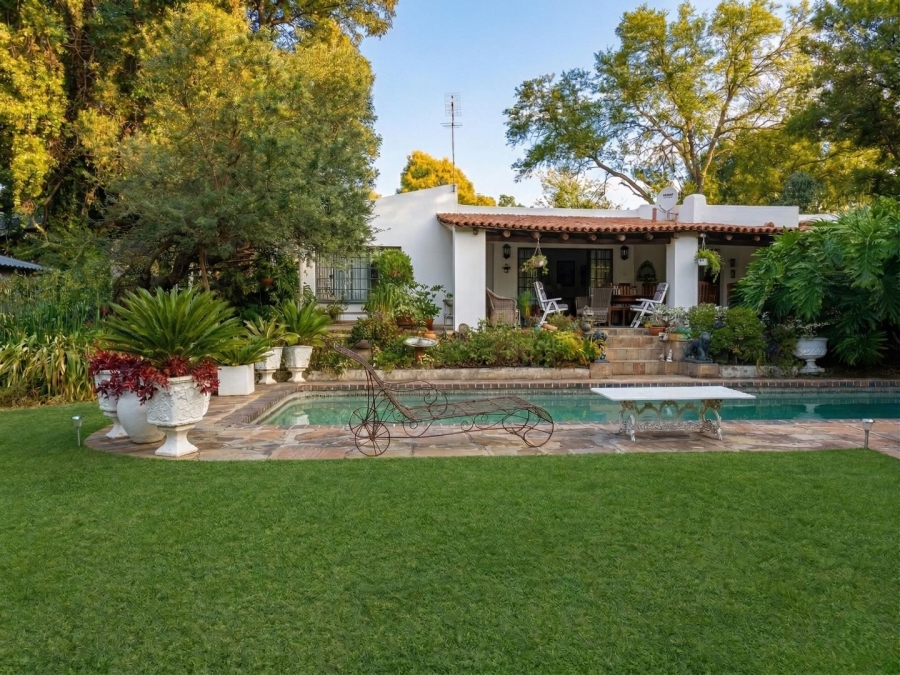 To Let 1 Bedroom Property for Rent in Hurlingham Gauteng