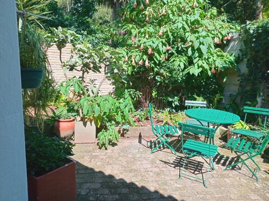 To Let 1 Bedroom Property for Rent in Hurlingham Gauteng