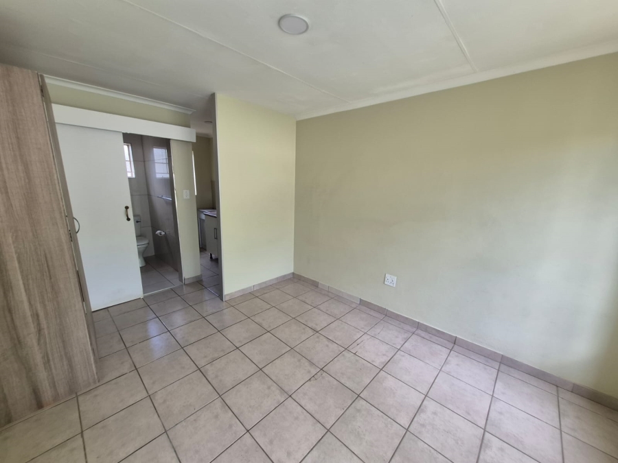 1 Bedroom Property for Sale in Kilner Park Gauteng