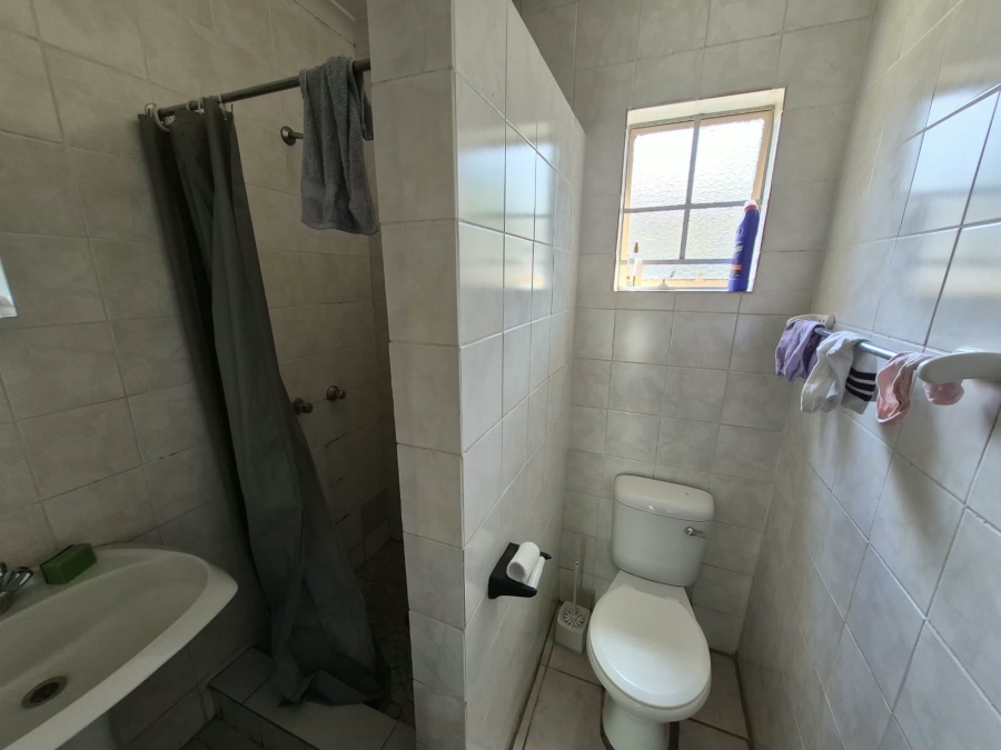 To Let 1 Bedroom Property for Rent in Kilner Park Gauteng