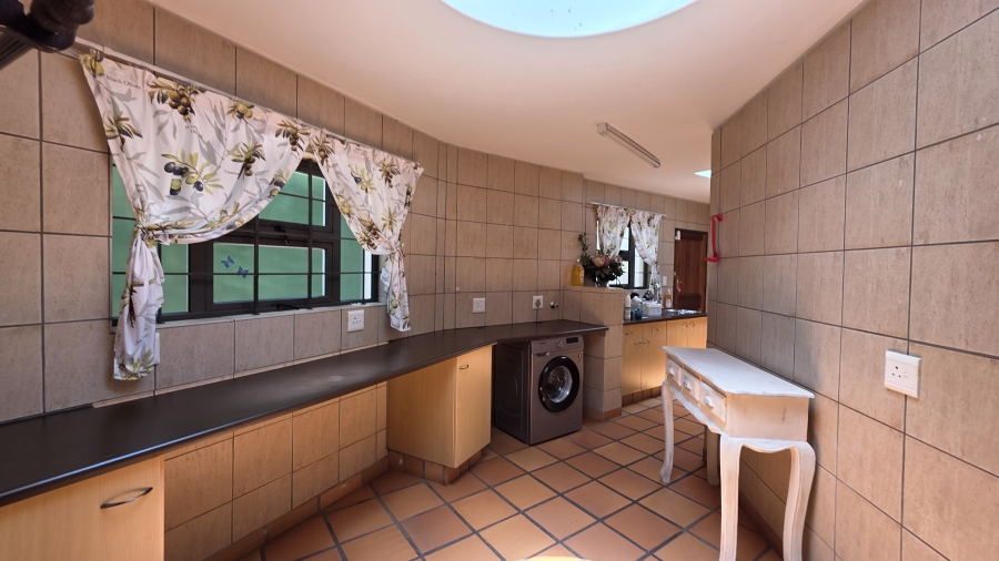 2 Bedroom Property for Sale in Waterkloof Ridge Gauteng