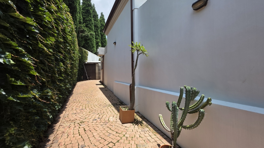 2 Bedroom Property for Sale in Waterkloof Ridge Gauteng