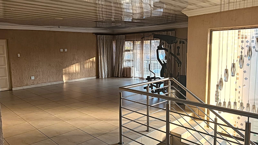 6 Bedroom Property for Sale in Edleen Gauteng