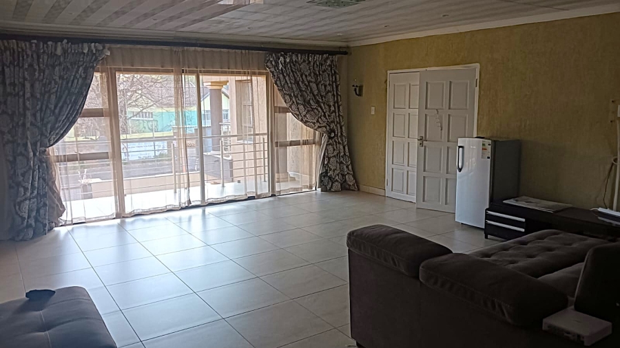 6 Bedroom Property for Sale in Edleen Gauteng