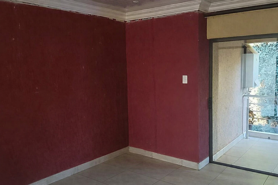 6 Bedroom Property for Sale in Edleen Gauteng