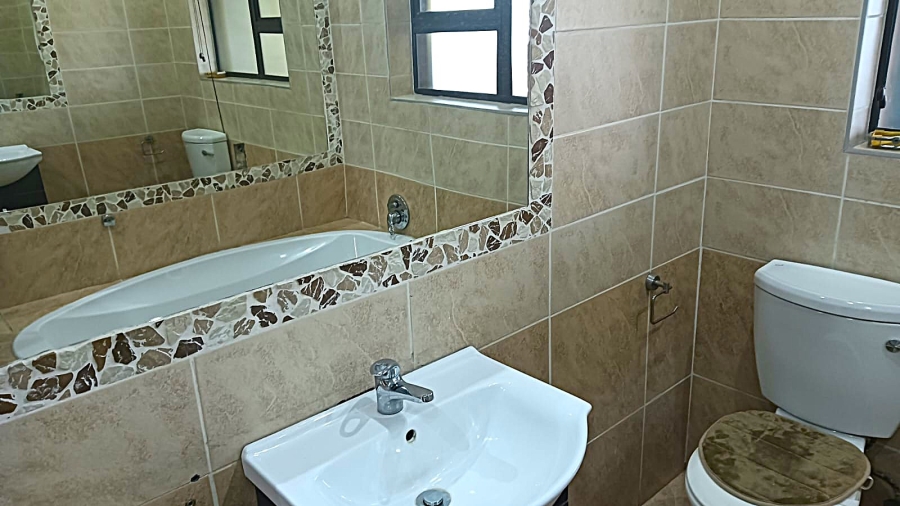 6 Bedroom Property for Sale in Edleen Gauteng