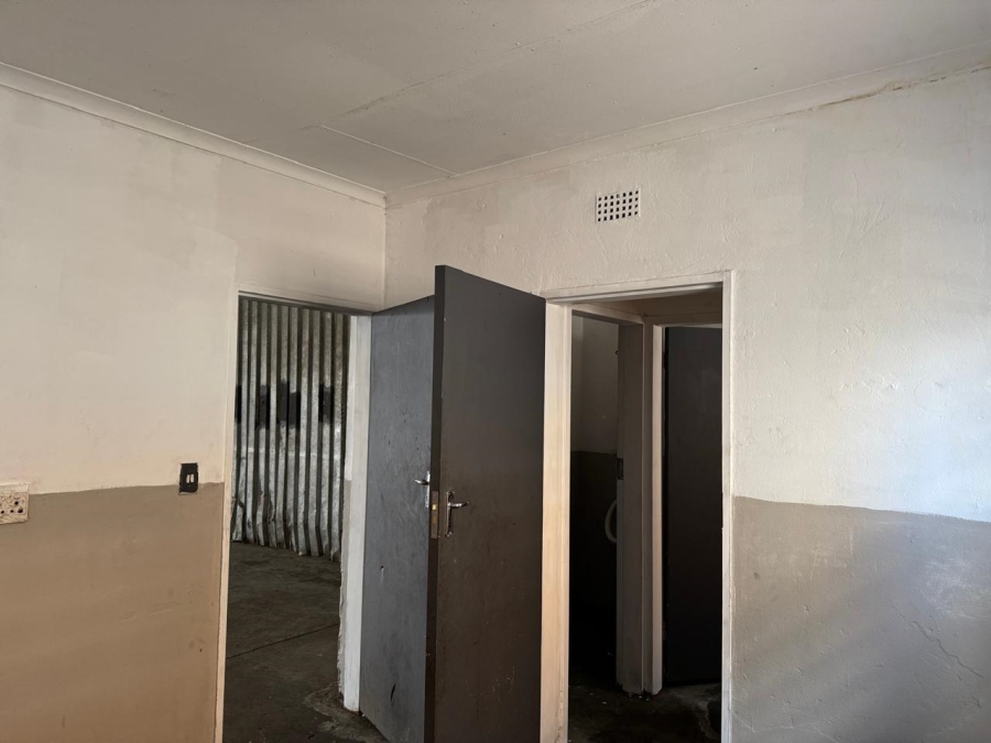 To Let commercial Property for Rent in Anderbolt Gauteng