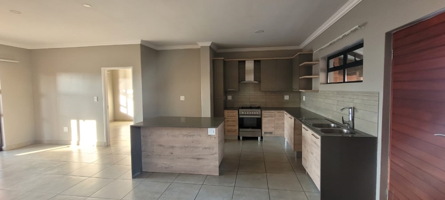 To Let 2 Bedroom Property for Rent in Six Fountains Estate Gauteng