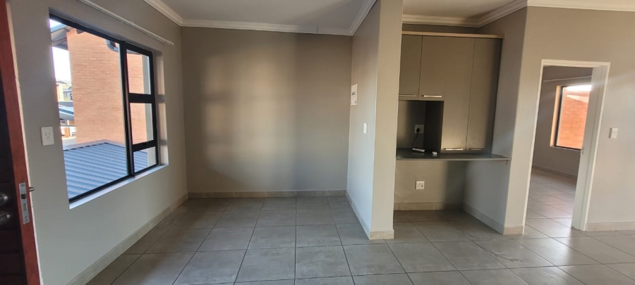 To Let 2 Bedroom Property for Rent in Six Fountains Estate Gauteng