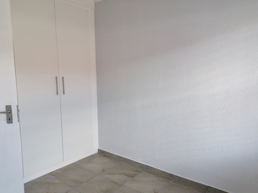 To Let 2 Bedroom Property for Rent in Krugersdorp North Gauteng