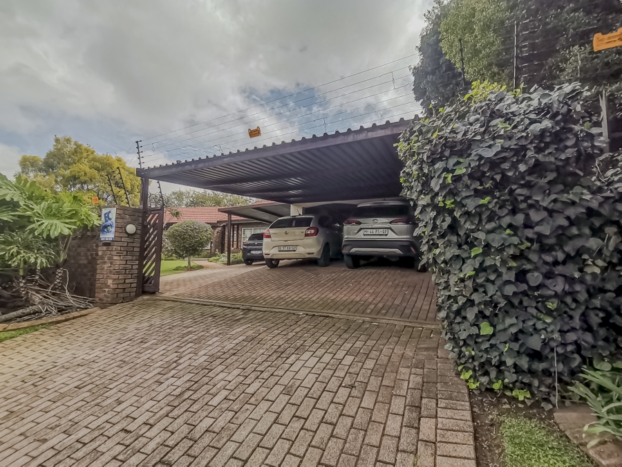 3 Bedroom Property for Sale in Wilro Park Gauteng