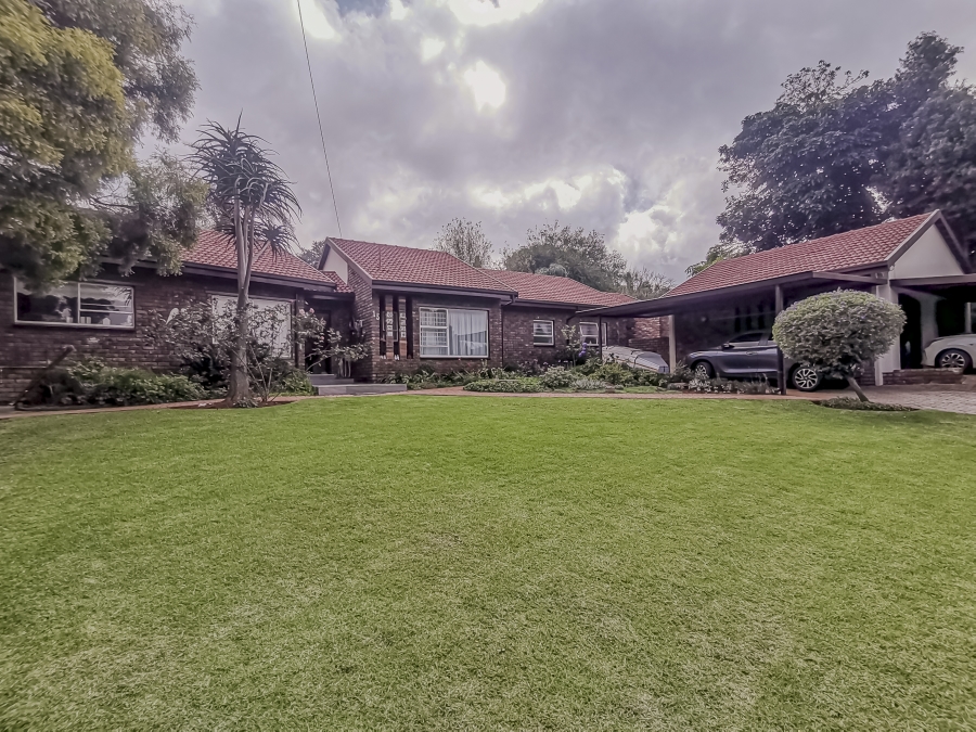 3 Bedroom Property for Sale in Wilro Park Gauteng