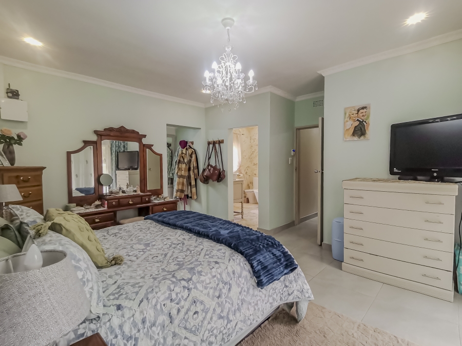 3 Bedroom Property for Sale in Wilro Park Gauteng