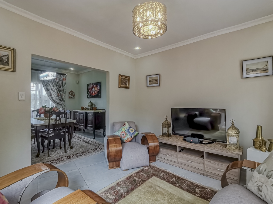 3 Bedroom Property for Sale in Wilro Park Gauteng