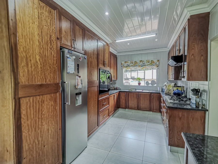 3 Bedroom Property for Sale in Wilro Park Gauteng