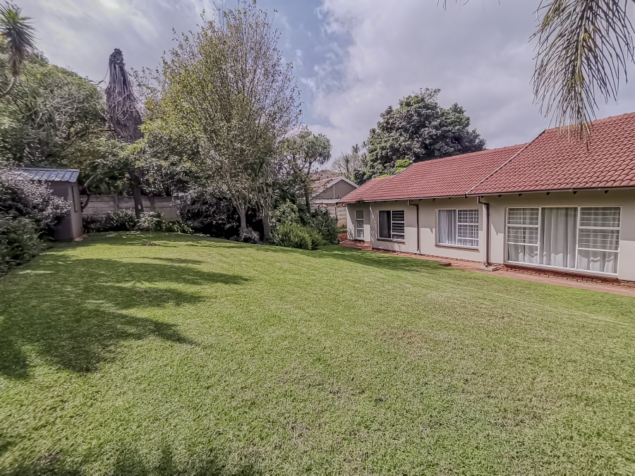 3 Bedroom Property for Sale in Wilro Park Gauteng
