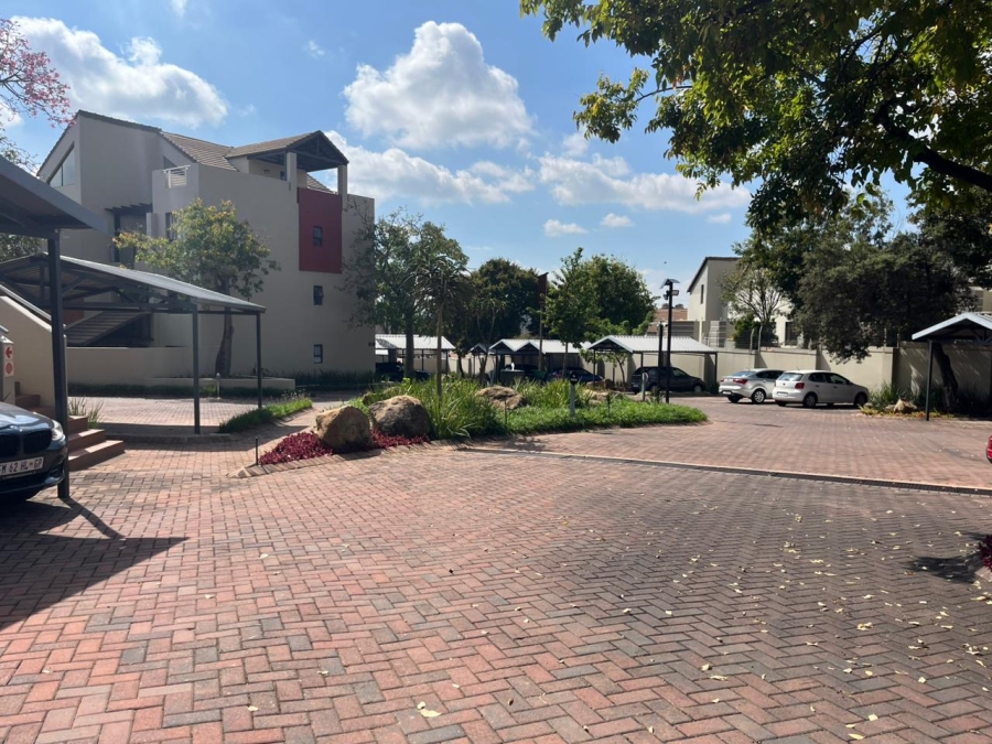 2 Bedroom Property for Sale in Pineslopes Gauteng